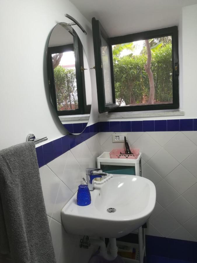 Villa Iscla Maison D'Hotes Ischia Bagian luar foto