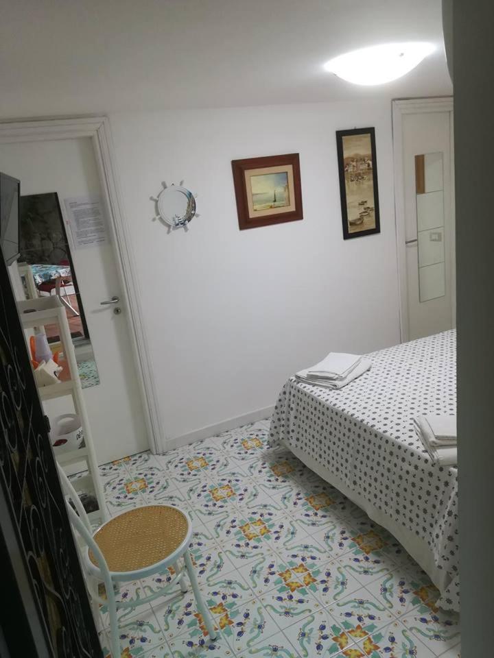Villa Iscla Maison D'Hotes Ischia Bagian luar foto